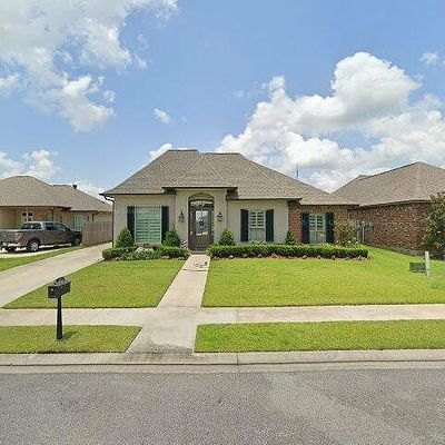 124 Dicharry Ct, Thibodaux, LA 70301