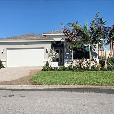 12830 Hawkins Dr, Estero, FL 33928