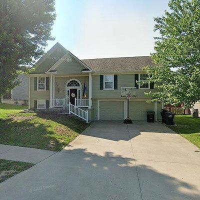 1302 Nw Sycamore Dr, Grain Valley, MO 64029