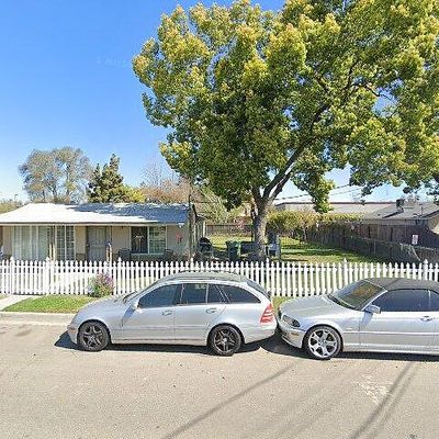 131 Ash Ave, Oakdale, CA 95361