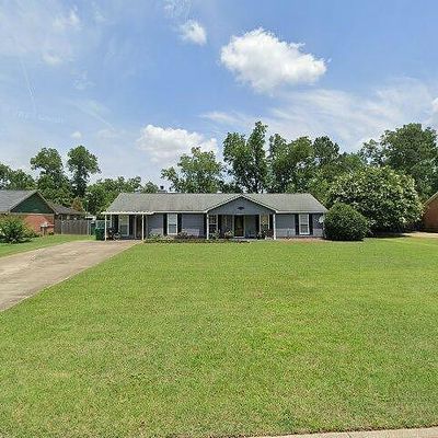 162 Saint Clair Dr, Leesburg, GA 31763