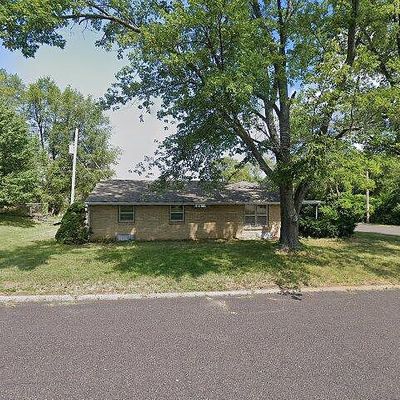 1515 Tennell Rd, Pekin, IL 61554