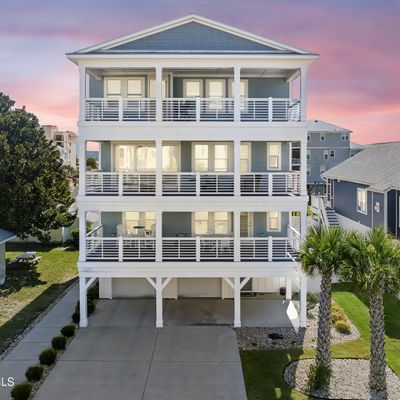 203 S Carolina Ave, Carolina Beach, NC 28428