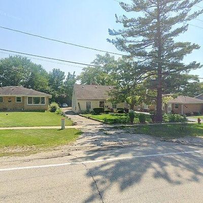 203 W Maple Ave, Mundelein, IL 60060