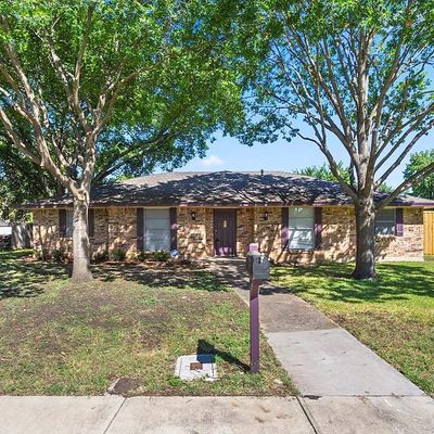 207 Roma Dr, Duncanville, TX 75116