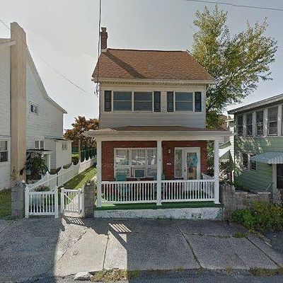 209 E White St, Summit Hill, PA 18250