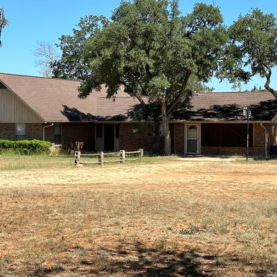 181 Nakomis Dr, Bandera, TX 78003