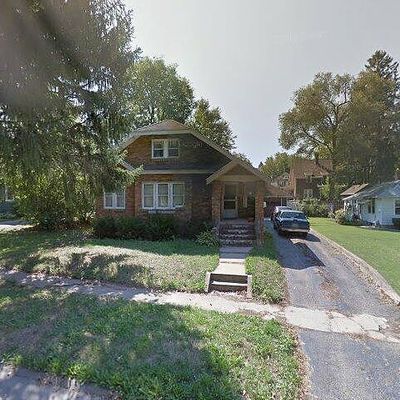 19 E Pershing St, Freeport, IL 61032