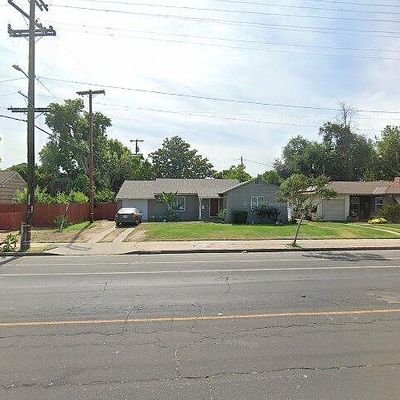 2825 N Fruit Ave, Fresno, CA 93705