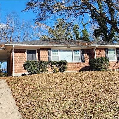 2862 Laguna Dr, Decatur, GA 30032