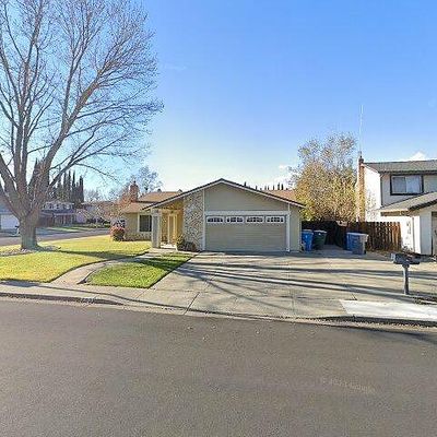 293 Woodhaven Dr, Vacaville, CA 95687