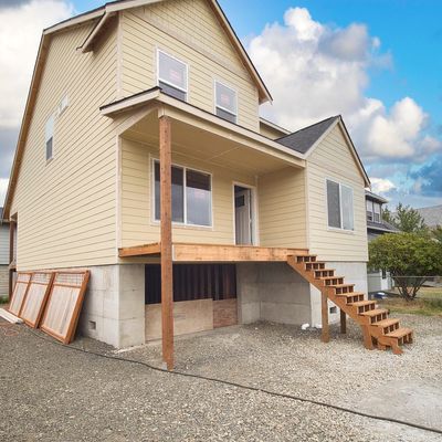 2511 Bay Avenue, Hoquiam, WA 98550