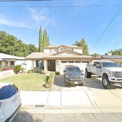 25208 De Wolfe Rd, Newhall, CA 91321