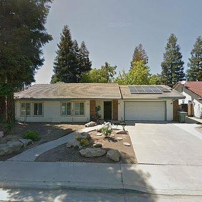 261 Fairbanks Ave, Sanger, CA 93657