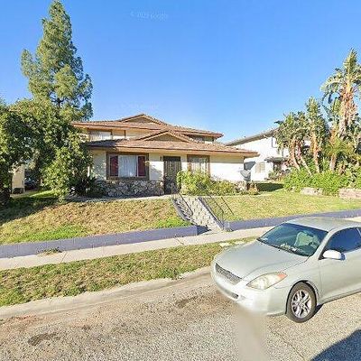 3504 Rainbow Ln, Highland, CA 92346