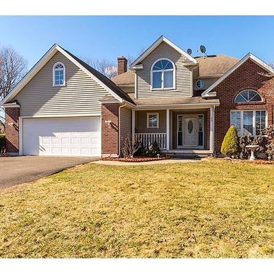 36 Frechette Cir, Manchester, CT 06040