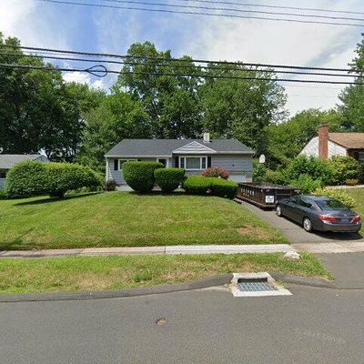 40 Hilldale Rd, West Hartford, CT 06117