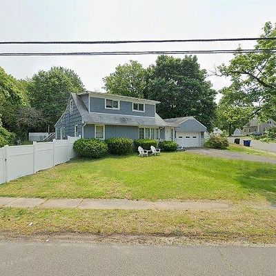 410 Hooker Rd, Bridgeport, CT 06610