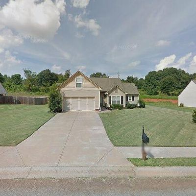 411 Fairfield Dr, Jefferson, GA 30549