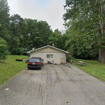 4110 W Carr Hill Rd, Columbus, IN 47201