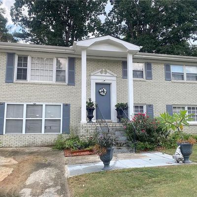 423 Canterbury Cir, Forest Park, GA 30297