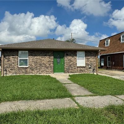 3700 Richelieu Ct, Chalmette, LA 70043