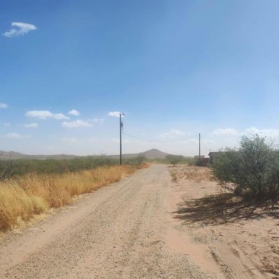 3723 E Doe Ranch Rd, Pearce, AZ 85625