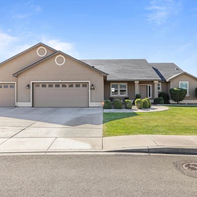 4802 Tamarisk Dr, Pasco, WA 99301