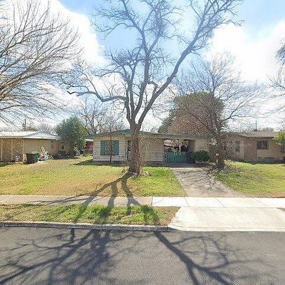 5018 Village Grn, San Antonio, TX 78218