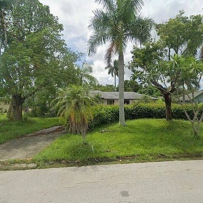 5100 Fairfield Dr, Fort Myers, FL 33919