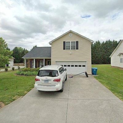 512 Barnsdale Ridge Rd, Kernersville, NC 27284