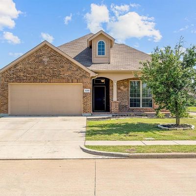 5200 Meadow Ln, Krum, TX 76249