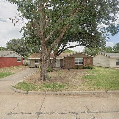 4616 Tradewinds Rd, Wichita Falls, TX 76310