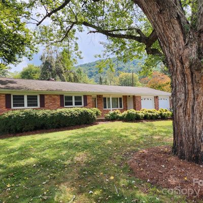 569 Case Cove Rd, Candler, NC 28715