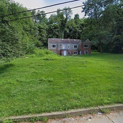 572 Alberts Dr, Monessen, PA 15062