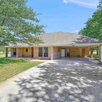 586 Cedar Crst, Collinsville, TX 76233