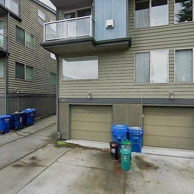 5925 California Ave Sw #A, Seattle, WA 98136