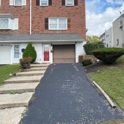 603 Gary Ln, Norristown, PA 19401