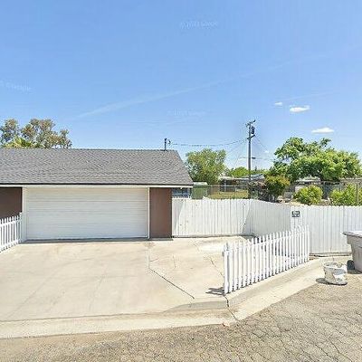 6042 Leavitt Ave, Tranquillity, CA 93668