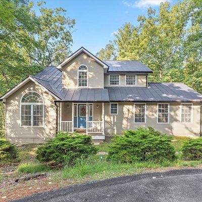 523 Northwood Cir, Cross Junction, VA 22625