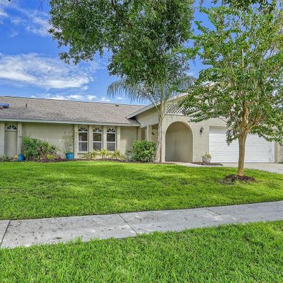 5577 Sweetwater Oak Dr, Sarasota, FL 34232