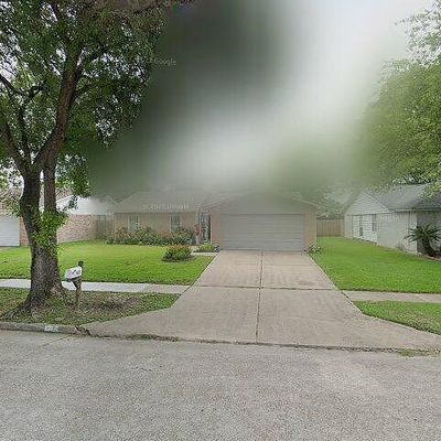 5637 Harper Forest Dr, Houston, TX 77088