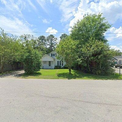 649 Oak Ave, Hamlet, NC 28345