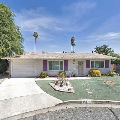 860 S Alessandro St, Hemet, CA 92543