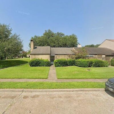 8628 Maplecrest Dr, Houston, TX 77099