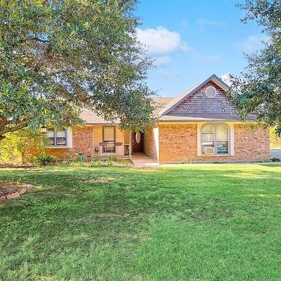 902 Clearview St, Krum, TX 76249