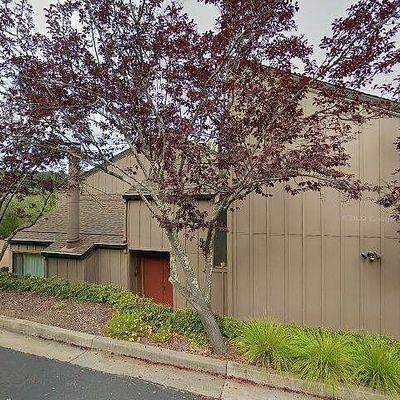 8 Duarte Ct, Novato, CA 94949