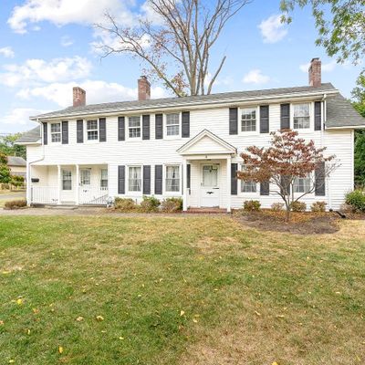 8 Orchard Rd, Middlesex, NJ 08846