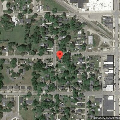 804 1 St St, Lake Odessa, MI 48849