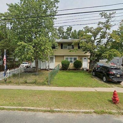 813 Oak St, Lakehurst, NJ 08733